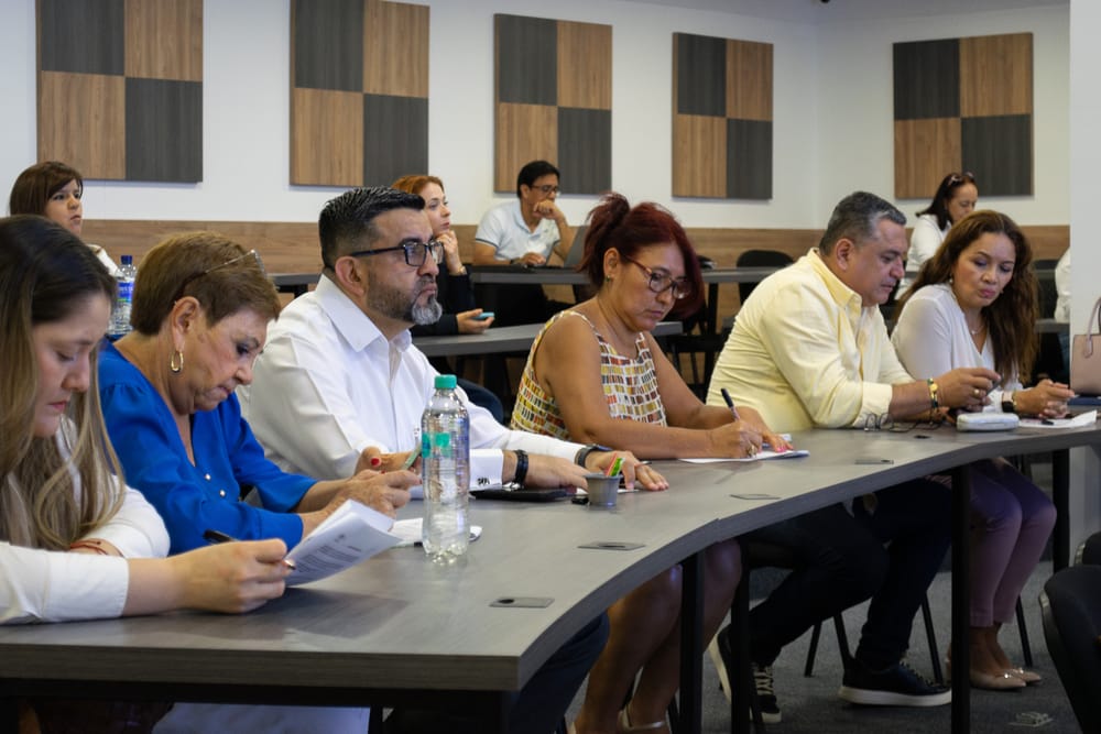 Alianzas estratégicas entre UTS y empresarios impulsan la calidad educativa imagen de la publicación