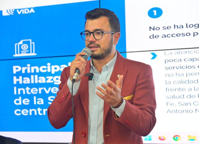 Luis Carlos Leal dejará el cargo de Superintendente de Salud imagen de la publicación