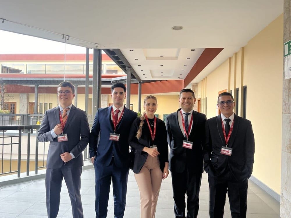 Bumangueses se fajaron en competencia internacional de arbitraje en derecho imagen de la publicación