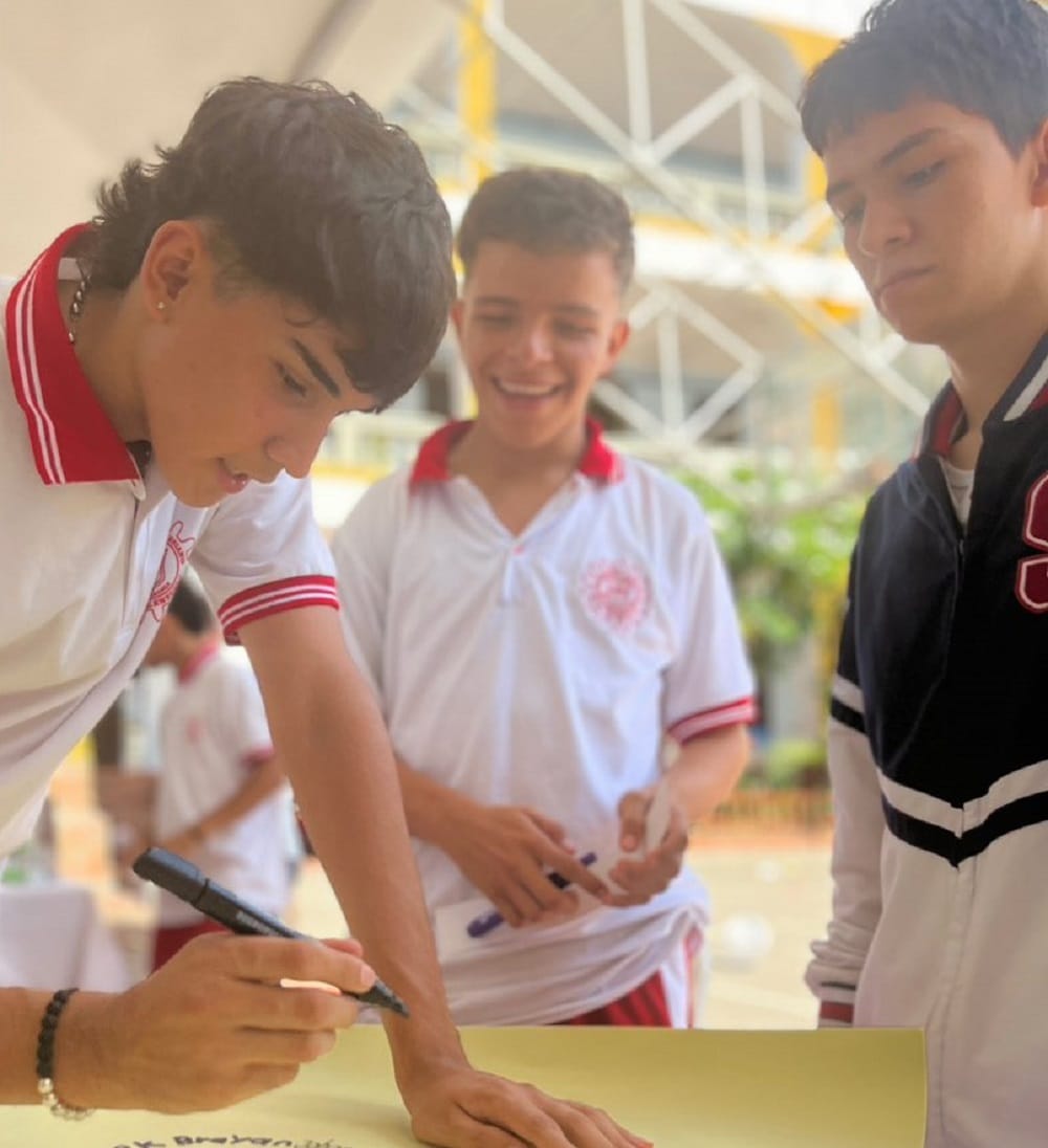 Jóvenes de Bucaramanga construyen un futuro positivo imagen de la publicación