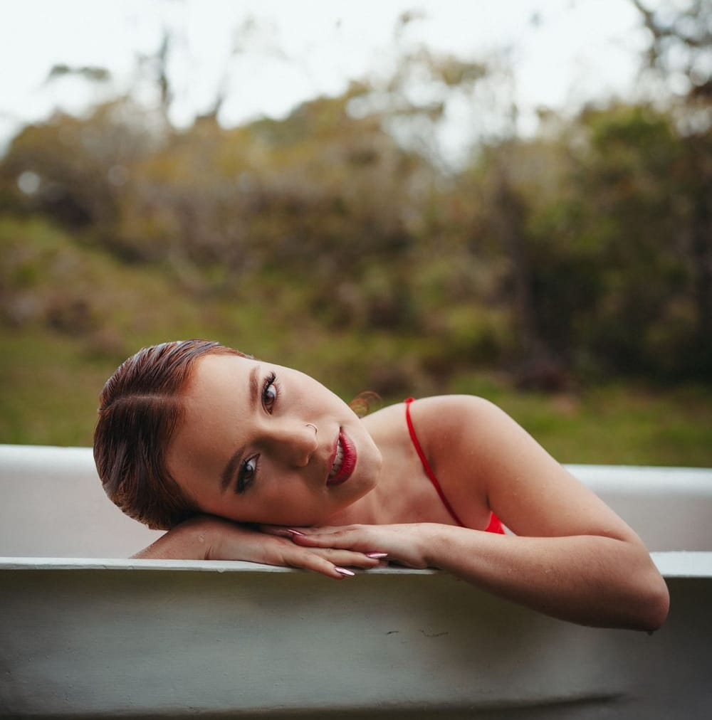 “La Puerta” Sara Amarillo con una apuesta fresca por el bolero imagen de la publicación