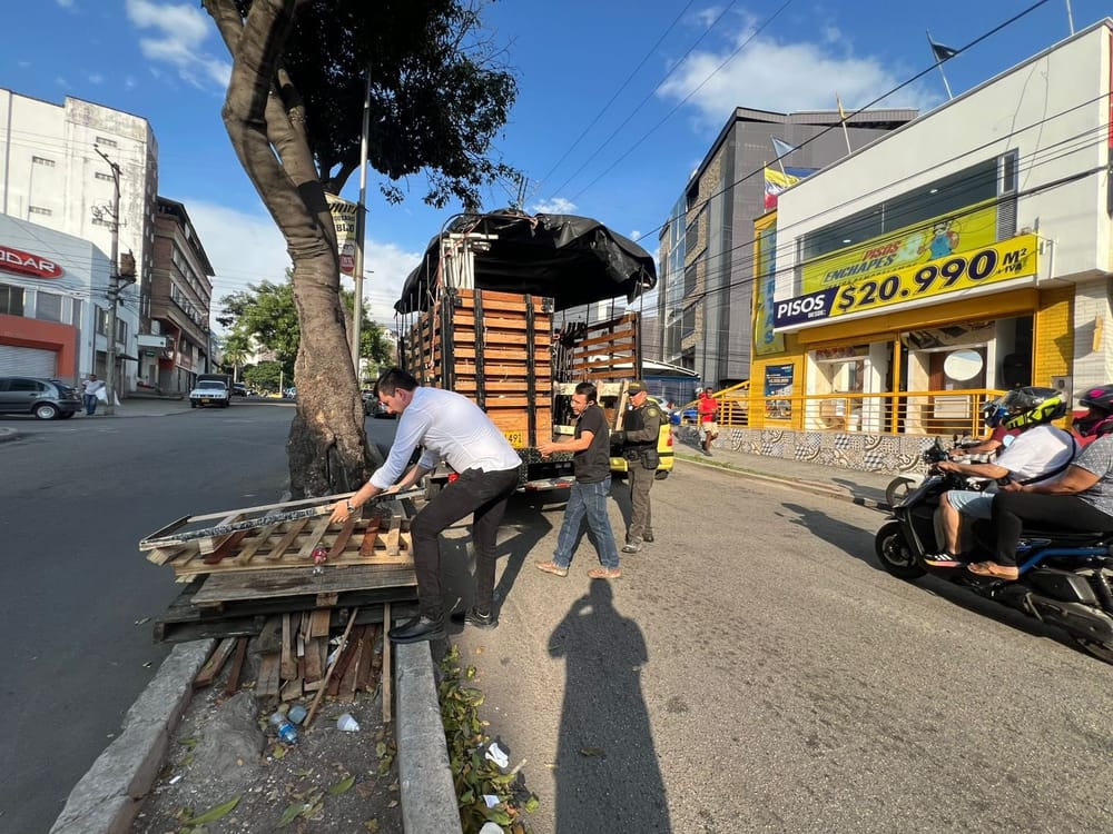 Alcaldía de Bucaramanga intensifica operativos contra el abandono de escombros imagen de la publicación