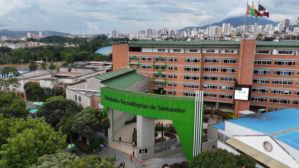 Educación de alta calidad:  Gestión académica del D.C.B. exaltando las U.T.S. imagen de la publicación