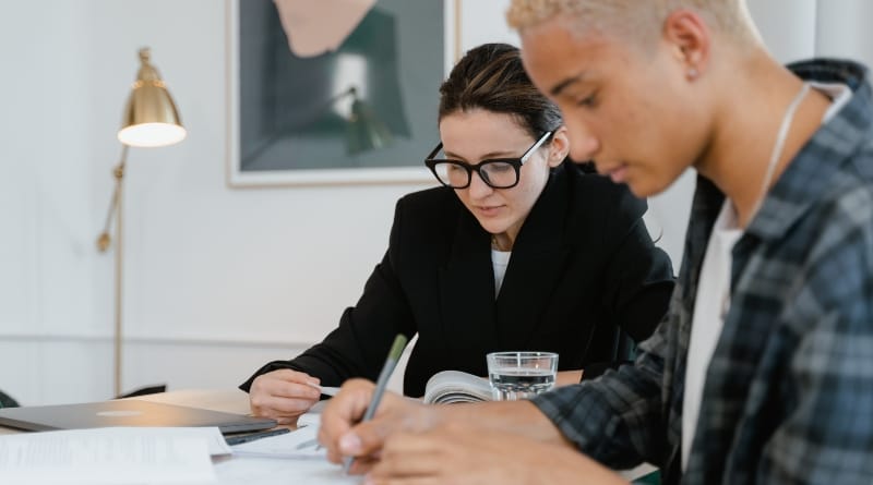 Nuevas deducciones fiscales para padres con hijos dependientes hasta los 25 años imagen de la publicación