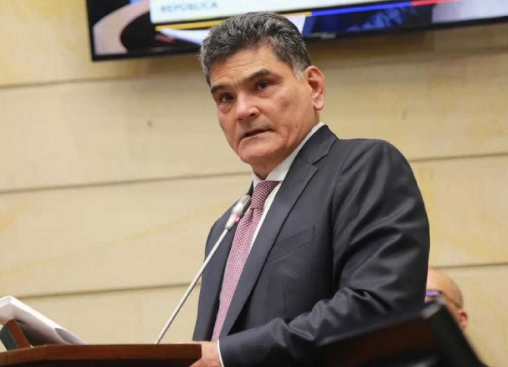 ÚLTMA HORA: Gregorio Eljach Pacheco fue elegido este miércoles como el nuevo Procurador General de la Nación imagen de la publicación