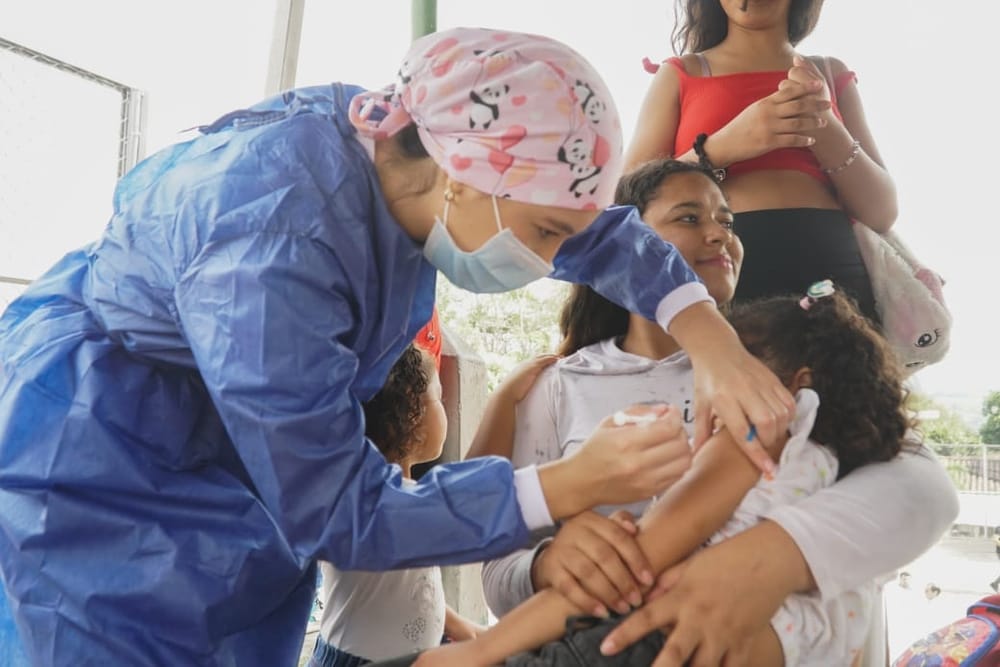 Jornadas de vacunación siguen desarrollándose con el ISABU imagen de la publicación
