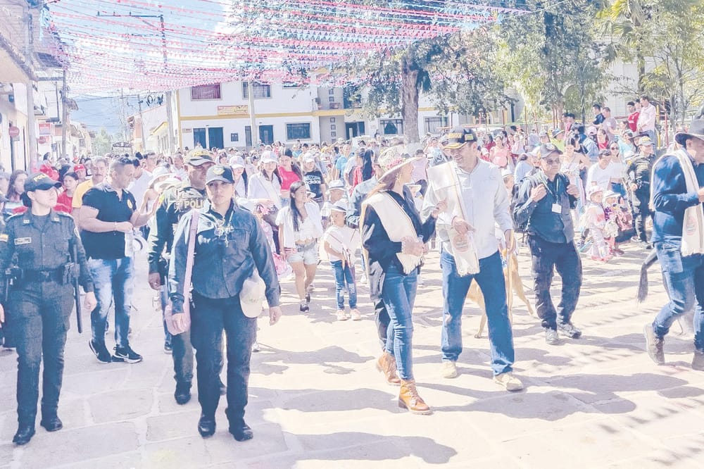 ZAPATOCA recibe la visita del gobernador Juvenal Díaz Mateus imagen de la publicación