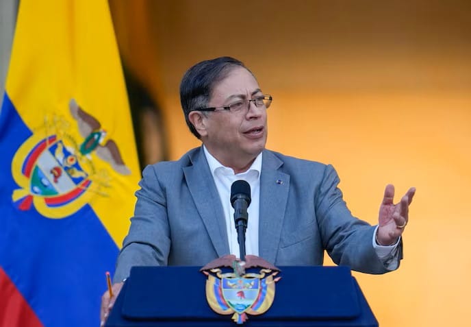 Presidente Petro autoriza bombardeos contra disidencias en El Plateado, Cauca imagen de la publicación