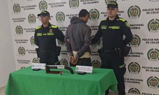 A 'Cristian' lo sorprendieron armado en Floridablanca imagen de la publicación