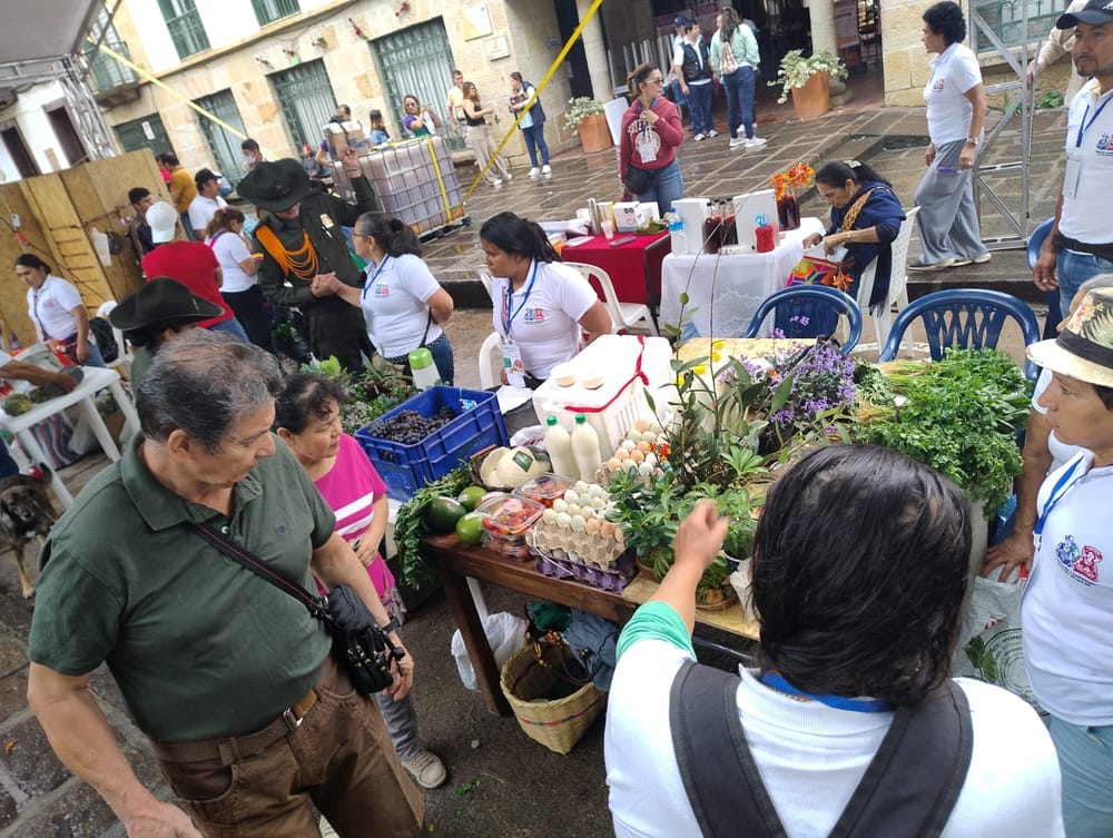 Alianza institucional promueve compras locales y desarrollo rural en Santander imagen de la publicación