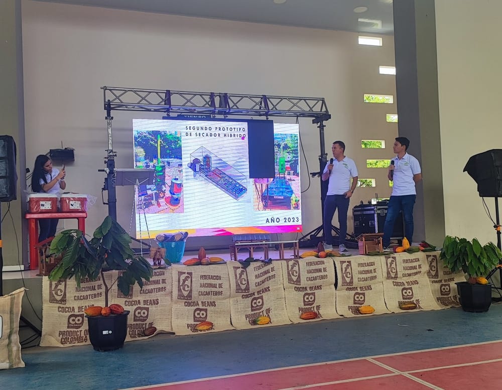 Expertos analizan perspectivas y retos para el cacao en Santander imagen de la publicación