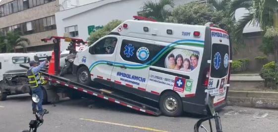 Tres ambulancias fueron sancionadas en Bucaramanga imagen de la publicación