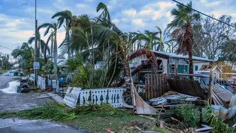 FEMA distribuye ayuda a Florida mientras Biden destina 612 millones para recuperación imagen de la publicación