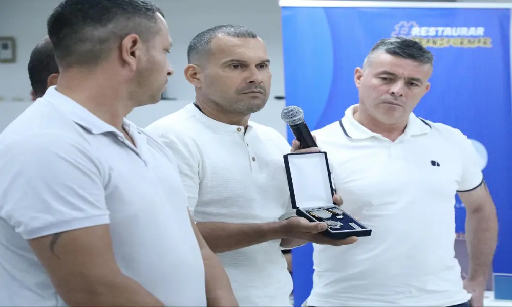 Exmilitar devolvió medalla de honor por falsos positivos en Lebrija imagen de la publicación