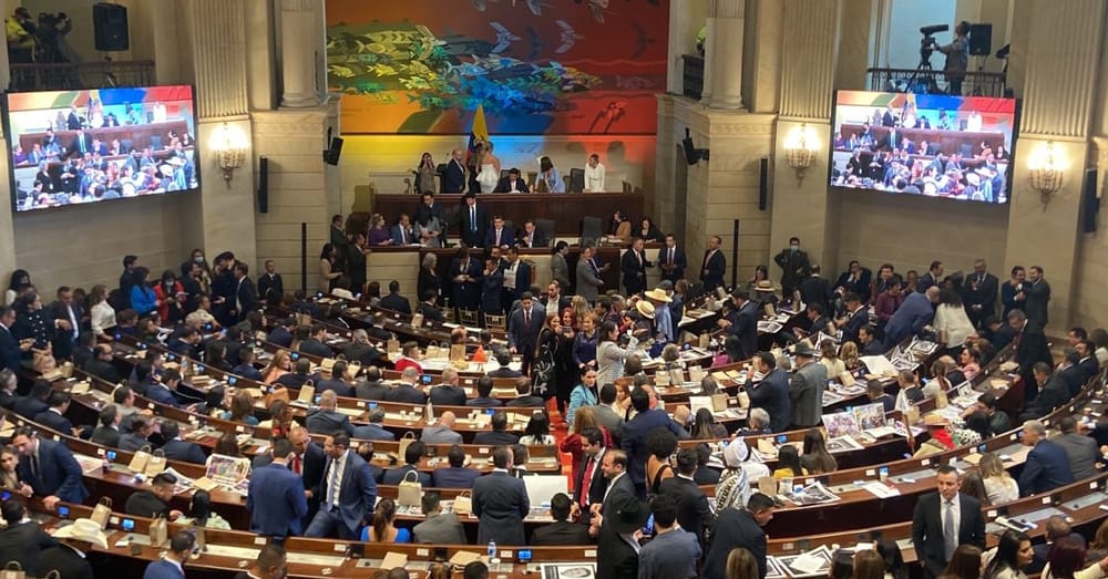 Estudiantes sin prácticas por problemas administrativos en el Congreso imagen de la publicación