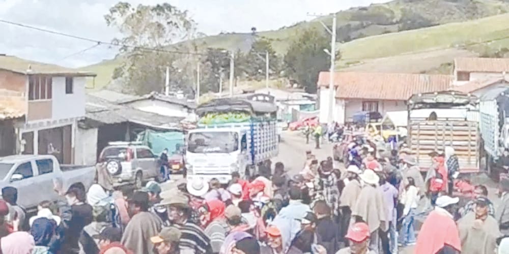 Levantado paro en SANTANDER  Gobernador Díaz Mateus tramitó solicitudes de mineros y campesinos imagen de la publicación