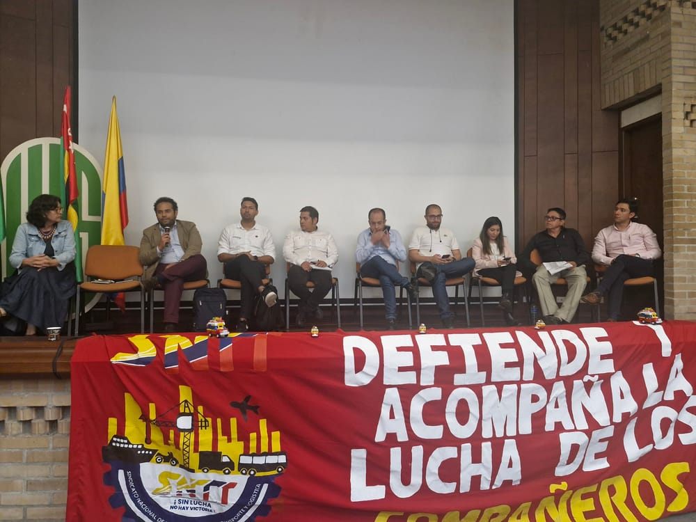 Trabajadores de Metrolínea realizan propuestas de cara al nuevo modelo de transporte imagen de la publicación