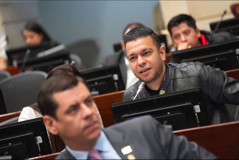 JP Hernández logró pasar a plenaria Proyecto que propone baños públicos a personas en situación de discapacidad imagen de la publicación