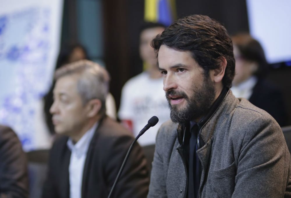 Losada advierte sobre represalias contra disidentes del Partido Liberal imagen de la publicación