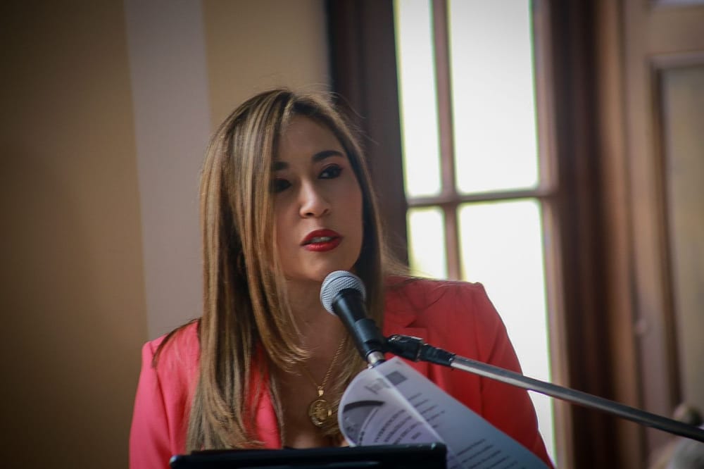 Senadora Santandereana aboga por políticas educativas para mujeres gestantes y padres estudiantes imagen de la publicación