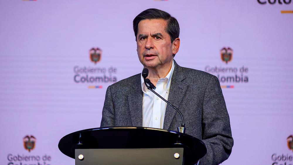 Ministro Juan Fernando Cristo afirmó que crecimiento de disidencias en Colombia es por incumplimiento de acuerdos de paz imagen de la publicación