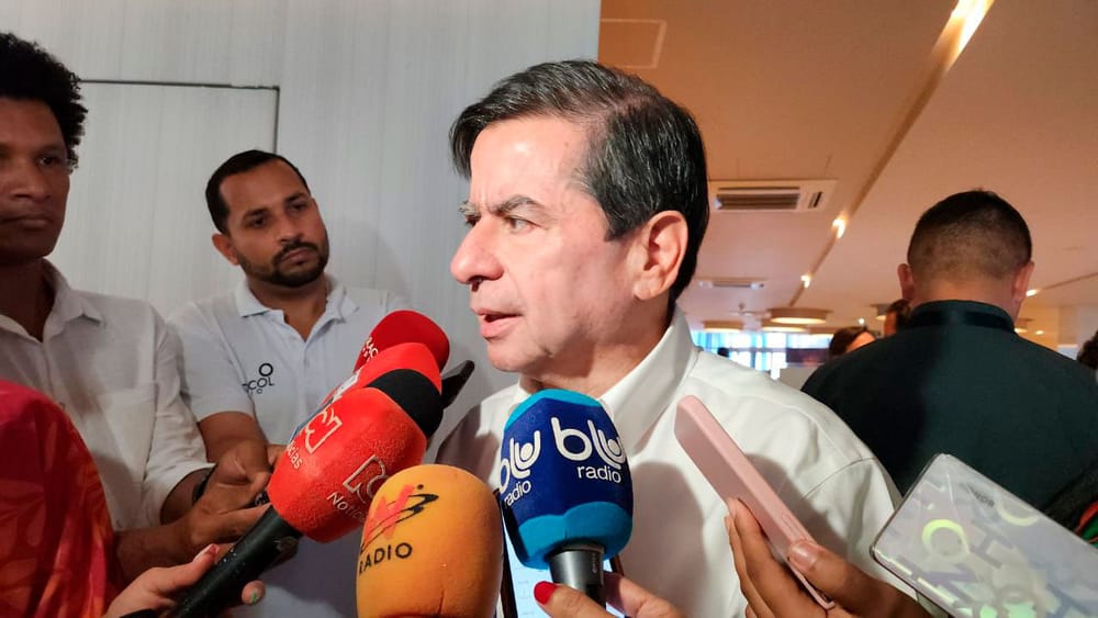 Gobierno insta al Congreso de la República a sacar adelante las reformas política y laboral imagen de la publicación