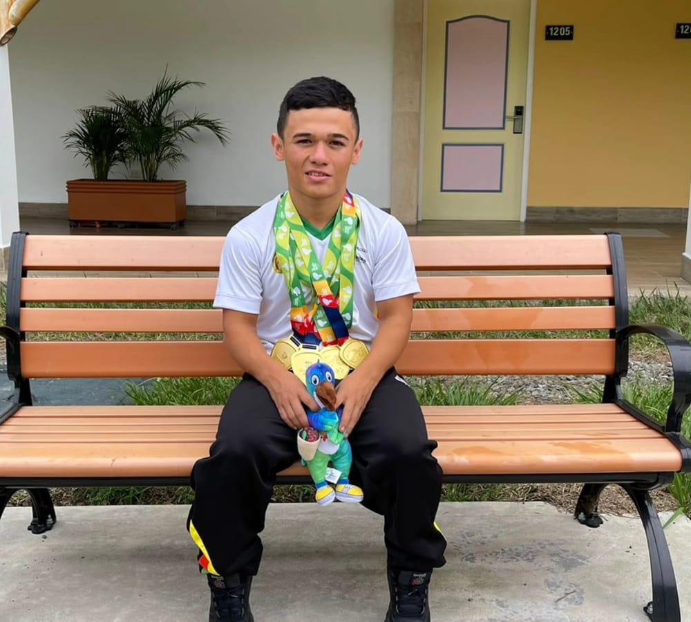 Santiago León cinco oros en Juegos Nacionales Juveniles imagen de la publicación