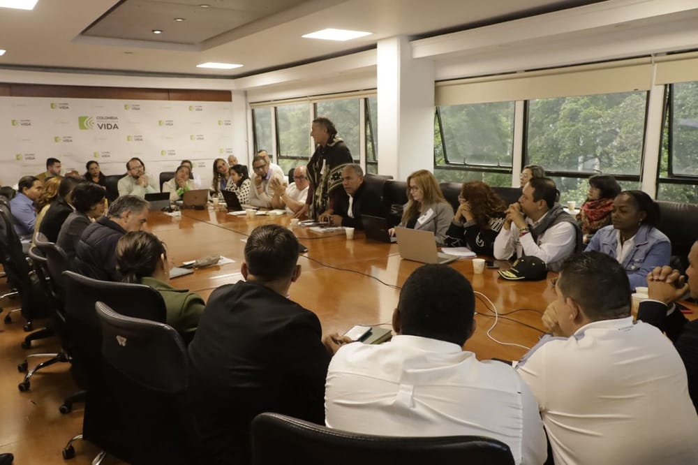 "La MinAmbiente insiste en violar los derechos de las comunidades": pequeños mineros de Santander imagen de la publicación