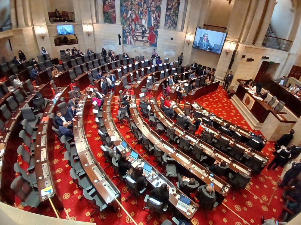 Aprueban proyecto de ley para establecer requisitos para ministros en Colombia imagen de la publicación