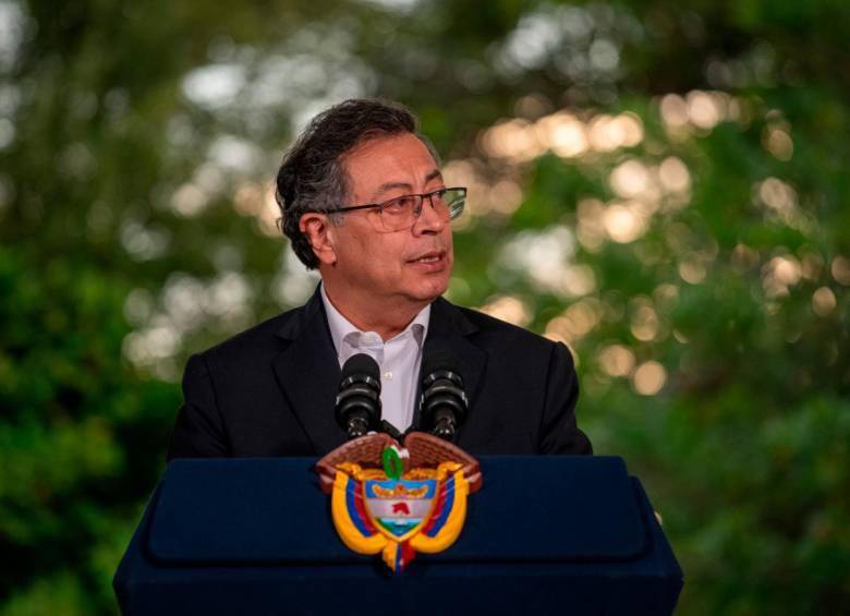 Petro felicita a Yamandú Orsi por su victoria en Uruguay imagen de la publicación