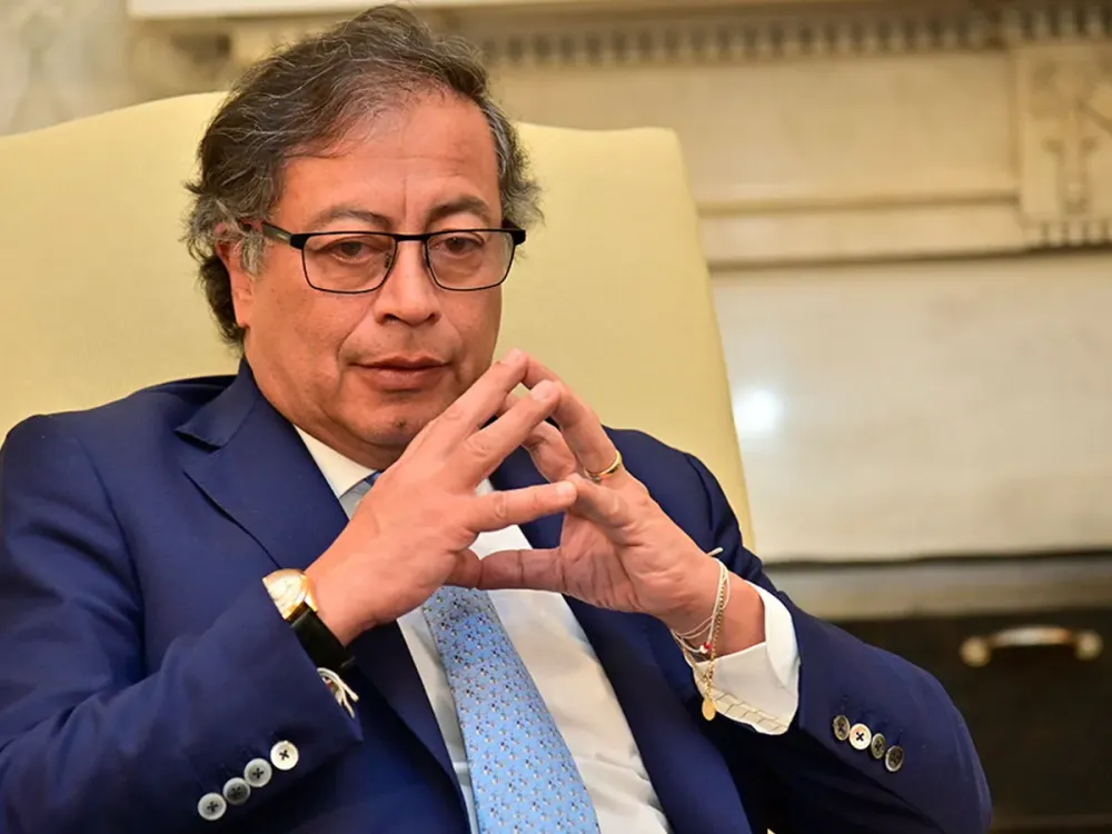 Petro vuelve a lanzar crítica a la absolución de Santiago Uribe por el caso 'Los 12 Apóstoles' imagen de la publicación