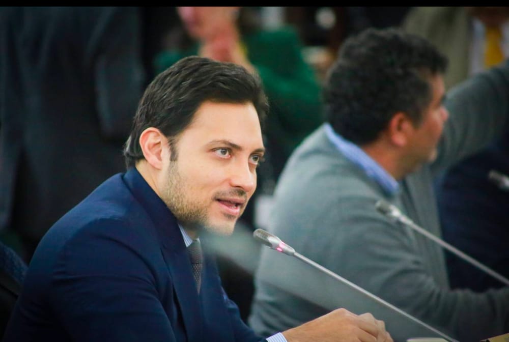 Reforma a la Salud de la Oposición continúa vivita y coleando en el Congreso imagen de la publicación