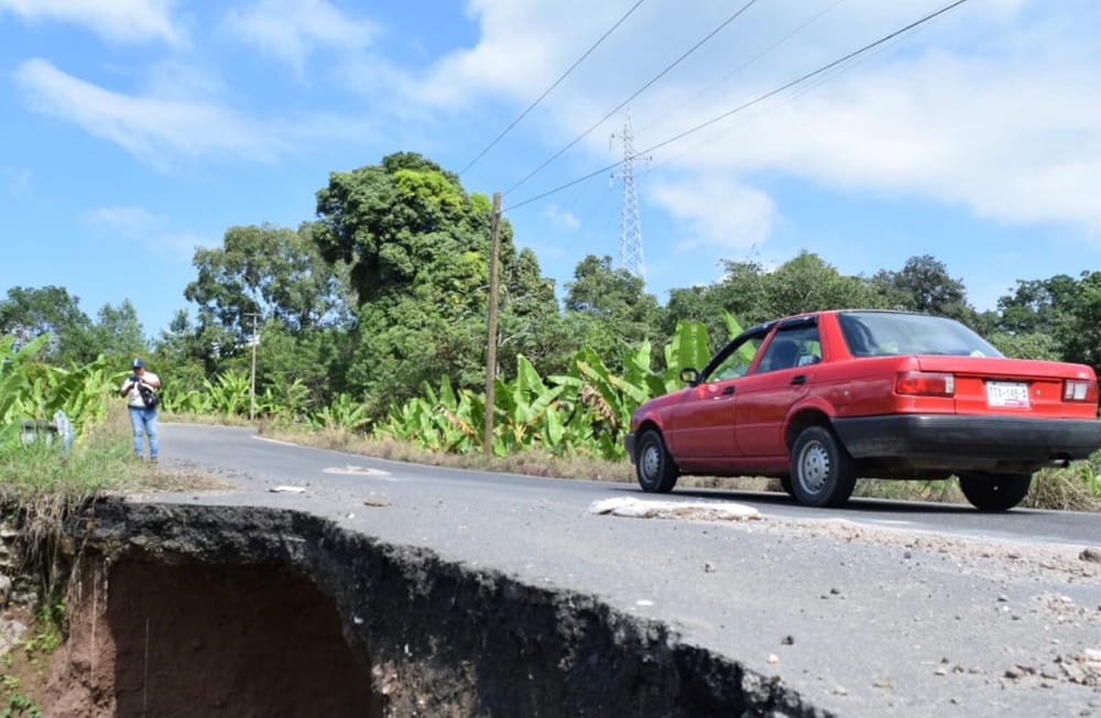 Terrible abandono de carreteras en Santander imagen de la publicación
