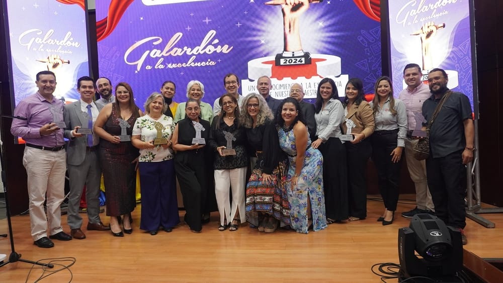 Exaltada la labor docente con el Galardón a la Excelencia imagen de la publicación