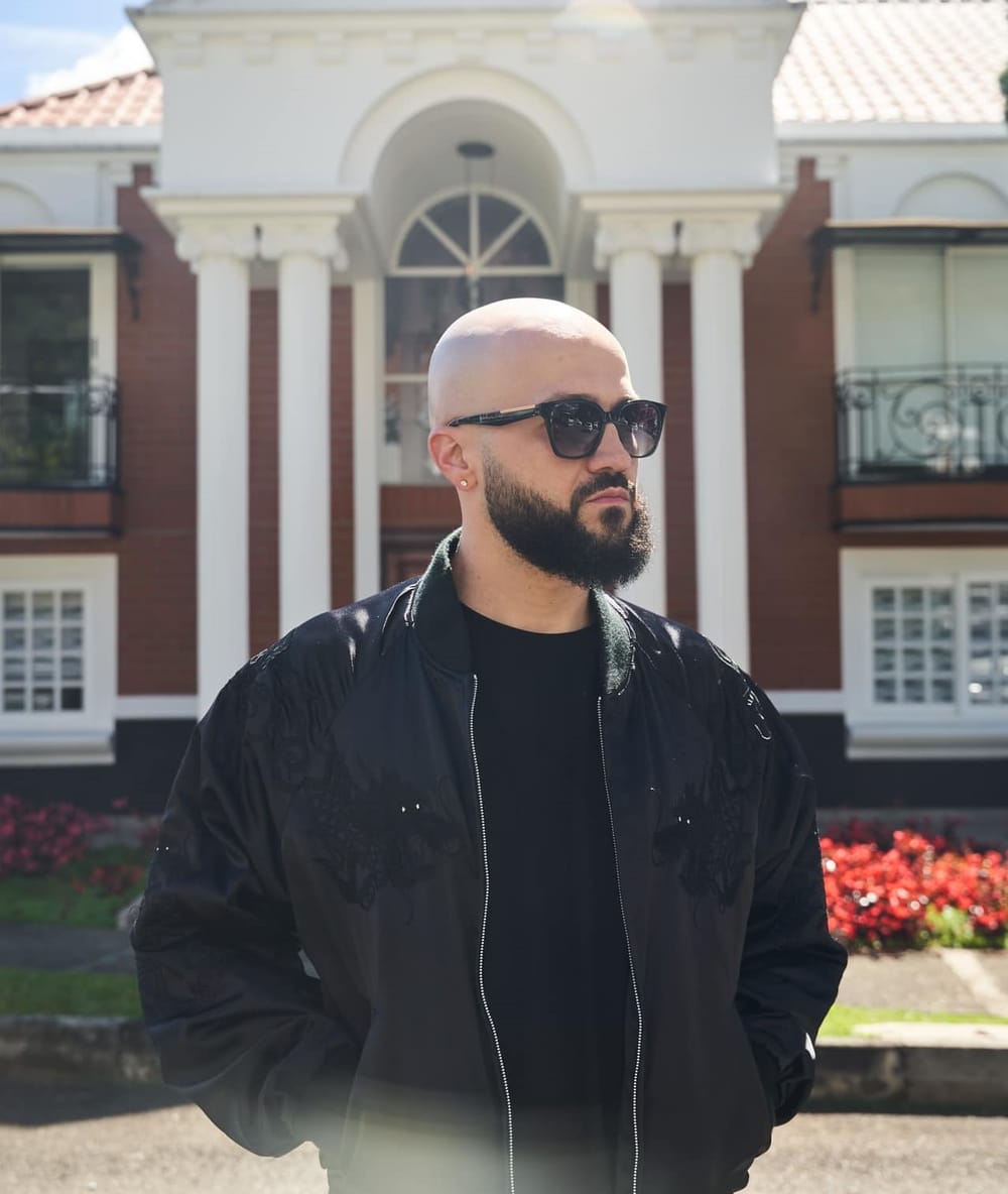 Juan Sinatra presenta “Efectos Especiales” imagen de la publicación