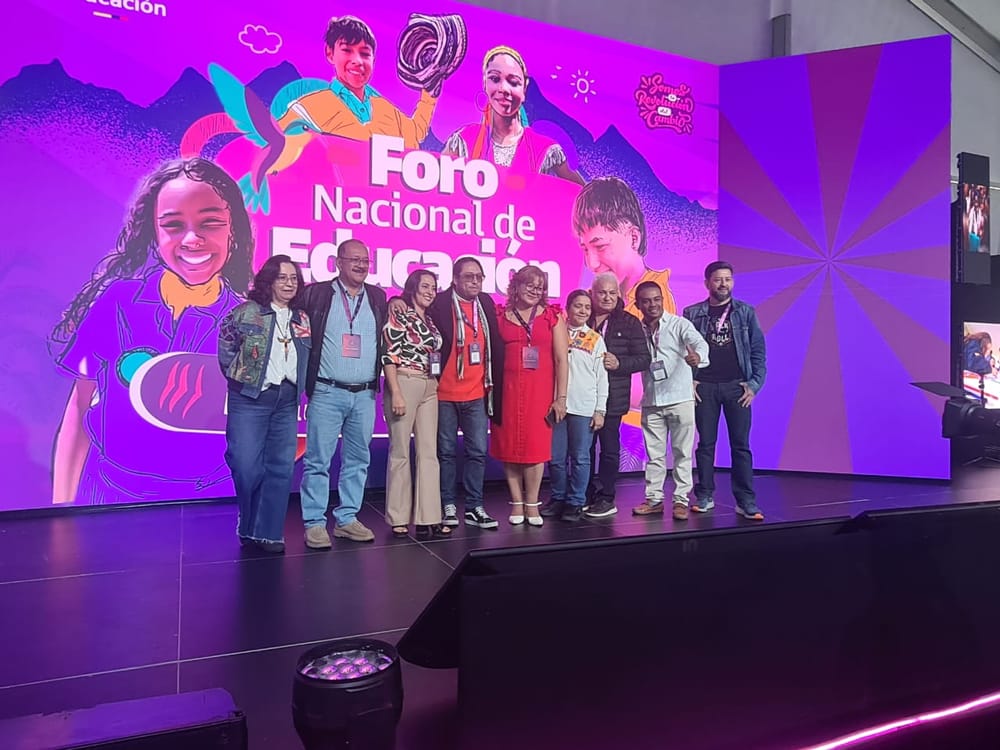 Escuela Normal Superior de Piedecuesta recibió premio en el Foro Educativo Nacional imagen de la publicación
