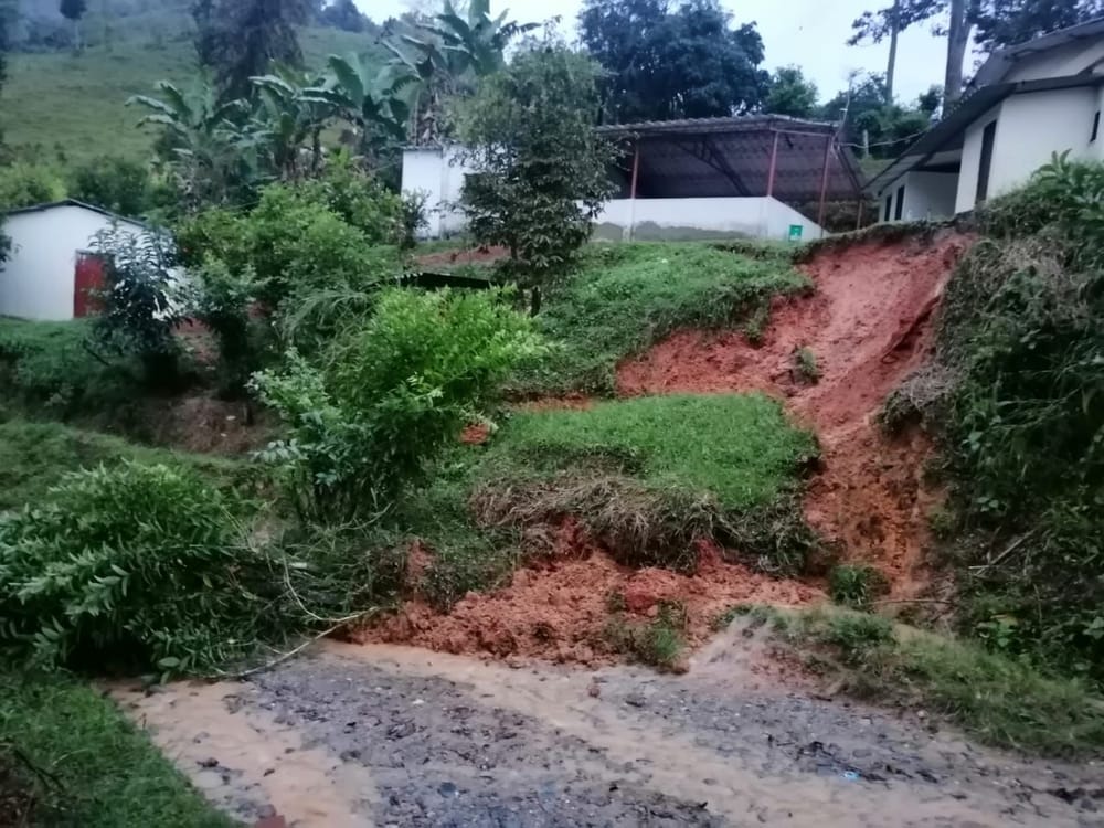 CDMB emite alertas para prevenir desastres por lluvias imagen de la publicación