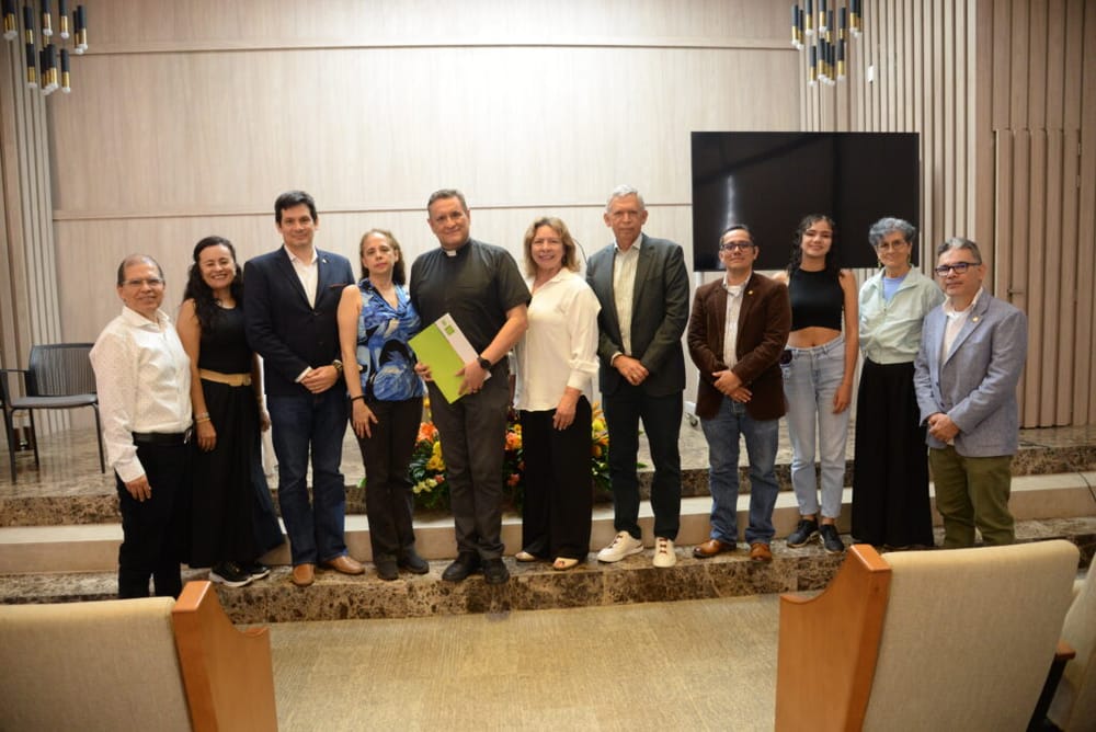 Homenaje al presbítero Freddy Ramírez: 25 años de impacto en la UIS imagen de la publicación