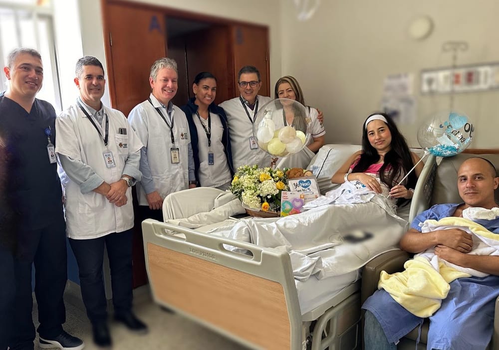 Clínica Universitaria Bolivariana celebra el nacimiento de su bebé #100 mil imagen de la publicación