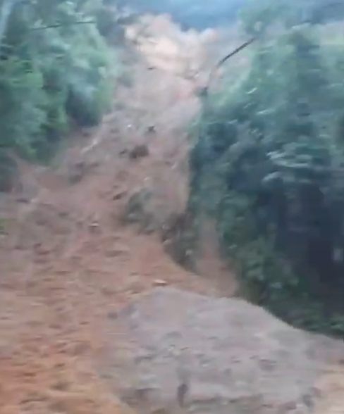 Vía Bucaramanga - Costa Caribe afectada por lluvias y derrumbes imagen de la publicación