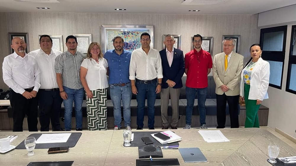 Sesión con nuevos integrantes Consejo Superior UIS imagen de la publicación