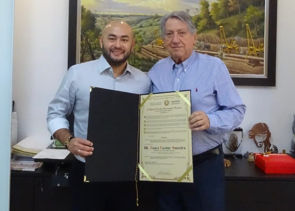 Reconocimiento a trayectoria ejemplar y legado empresarial imagen de la publicación