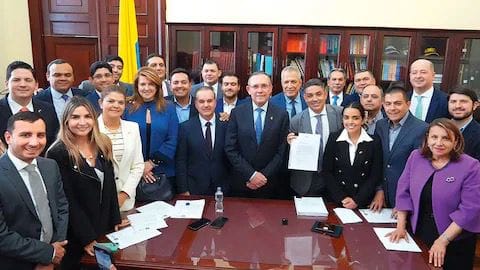Senadores conservadores votarán negativo a ley de financiamiento imagen de la publicación