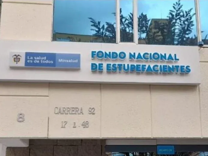 Destituyen e inhabilitan por 11 años al exdirector del Fondo Nacional de Estupefacientes imagen de la publicación