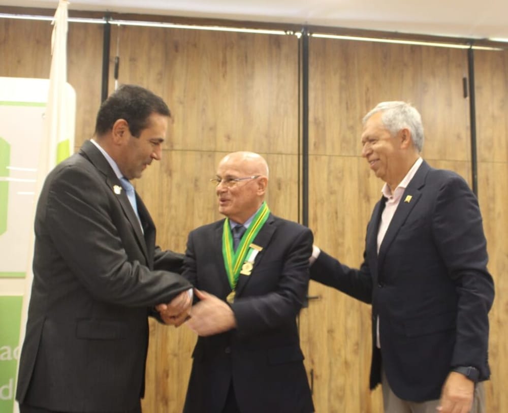 El Consejo Superior UIS y la Gobernación de Santander otorgan dos distinciones meritorias al exrector Miguel José Pinilla Gutiérrez imagen de la publicación