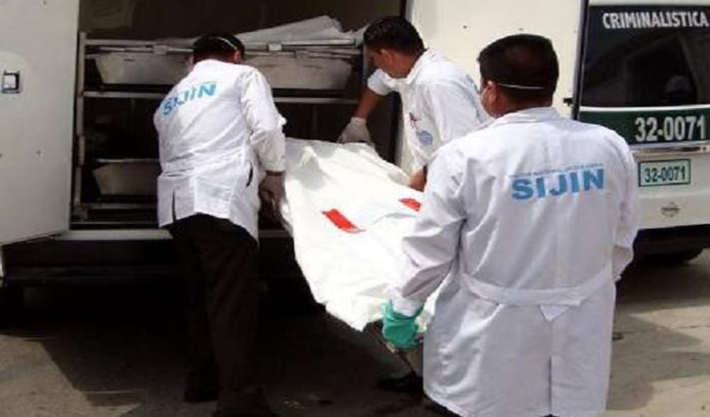 Cuerpo sin vida fue arrojado desde un vehículo imagen de la publicación