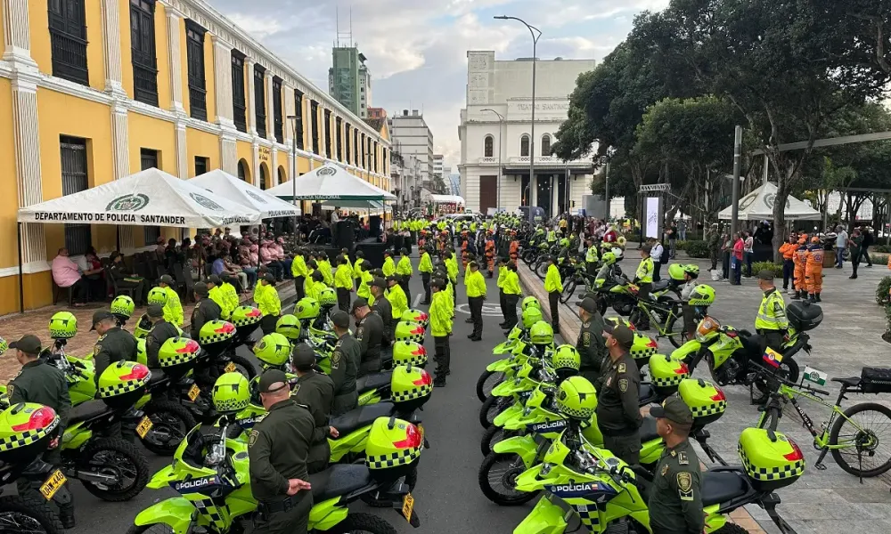 Bucaramanga se alista para una Navidad sin incidentes: 3.200 policías en las calles imagen de la publicación