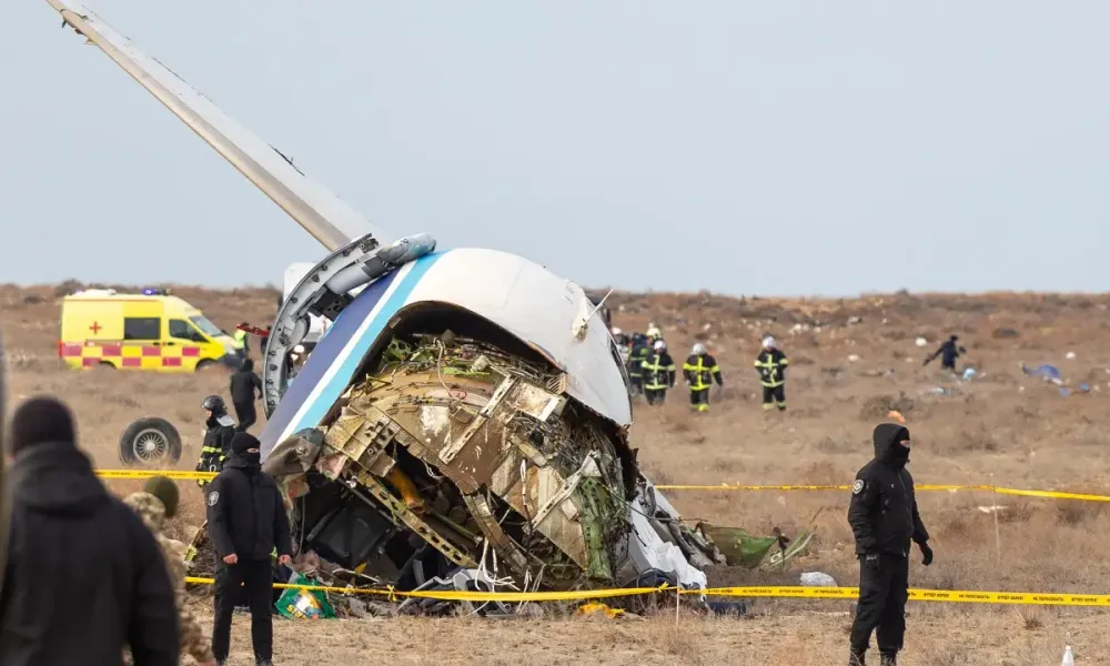 Impacto de misil o falla mecánica: hipótesis del accidente en Kazajistán imagen de la publicación