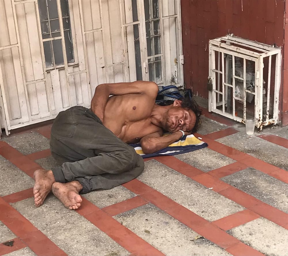 Mendicidad invadió barrios       
de GIRON. El hambre y la drogadicción en la villa del Señor de los Milagros imagen de la publicación