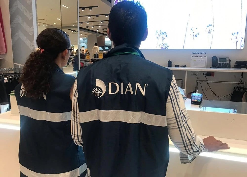 DIAN embarga cuentas bancarias de sus deudores: buscan $1,2 billones imagen de la publicación